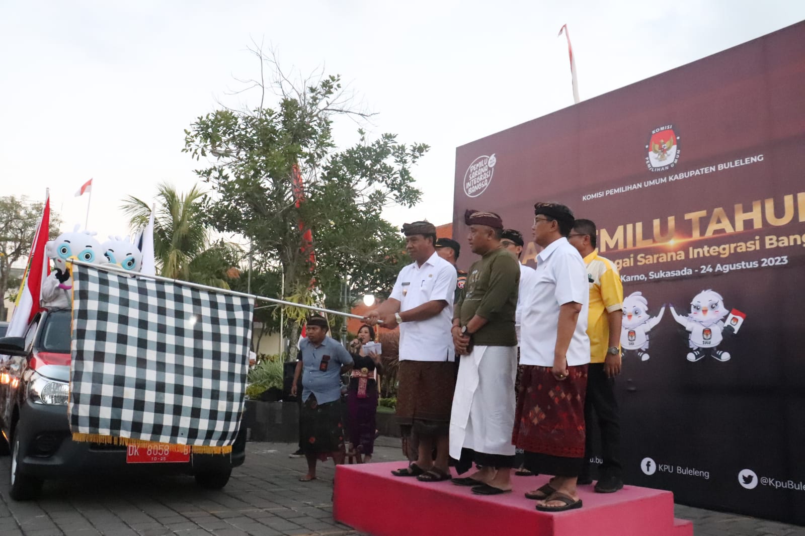 Bentuk Pendidikan Politik, Lihadnyana Dukung Penuh Kirab Pemilu 2024 di Buleleng