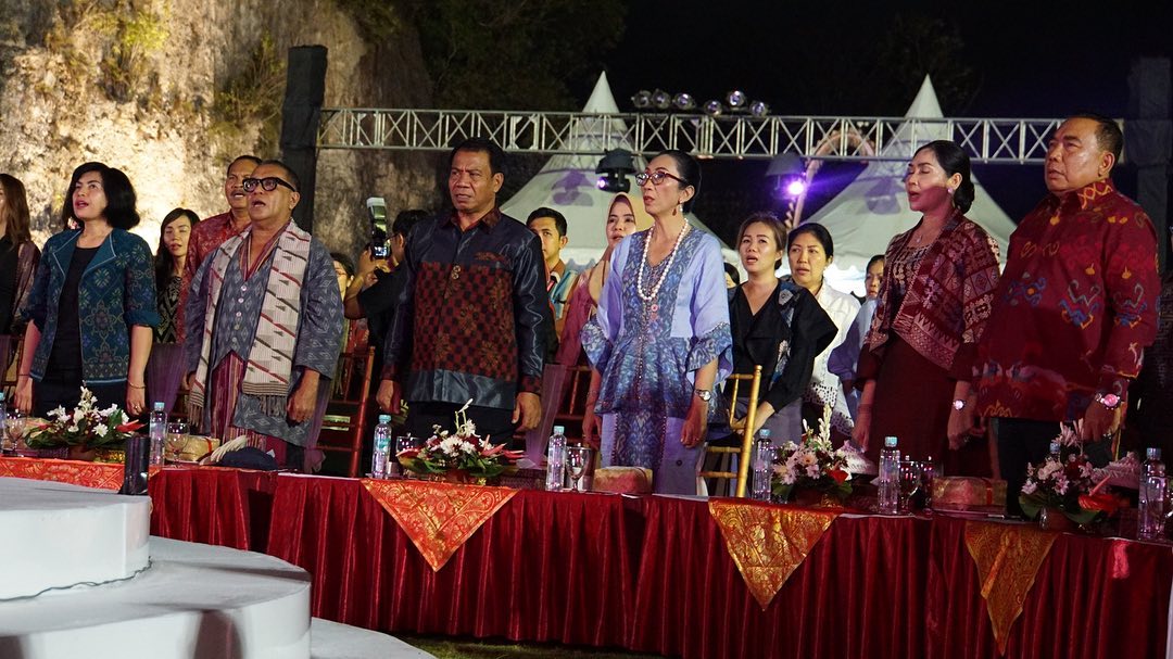 Penjabat Bupati Buleleng Ketut Lihadnyana Hadiri Fashion Adiwarna Wastra Loka 
