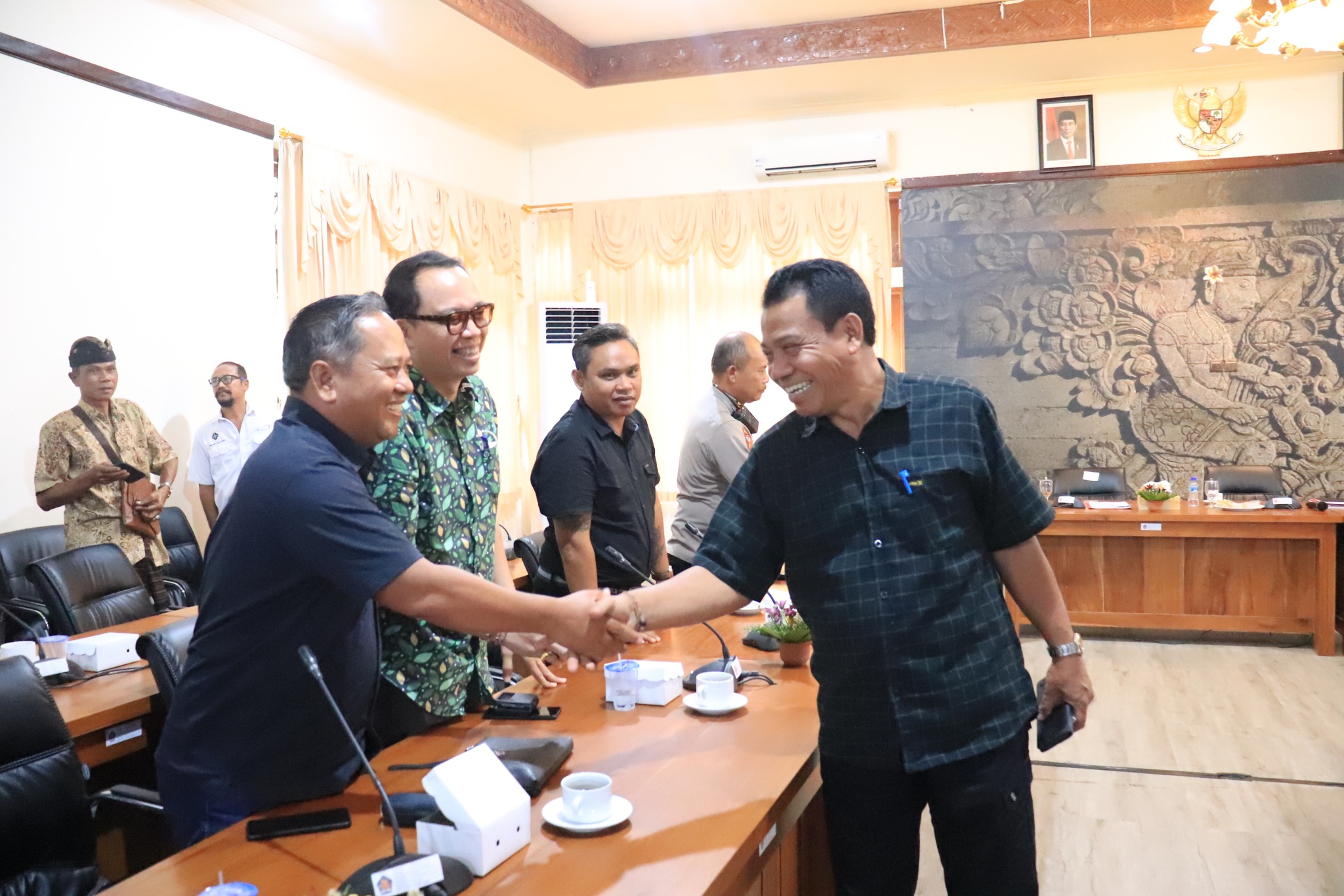 Penjabat (Pj) Bupati Buleleng Ketut Lihadnyana Berikan Arahan Terkait pelaksanaan Lovina Festival 2023