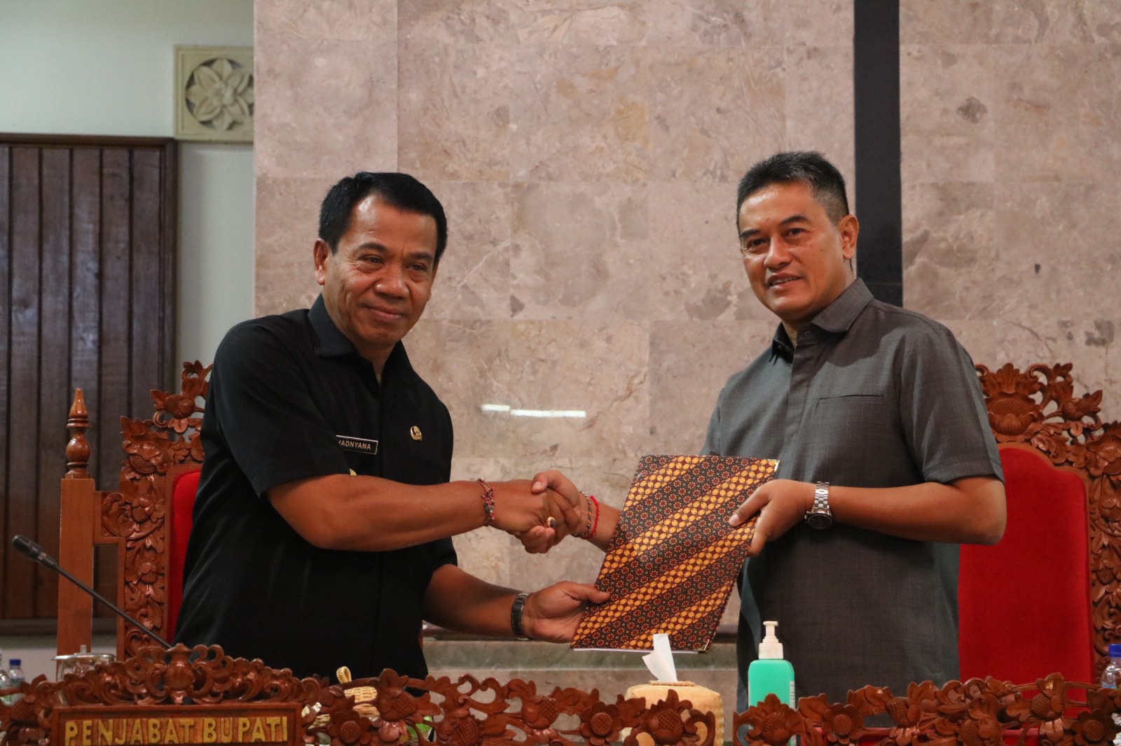 PJ Bupati Buleleng Akan Buat Surat Untuk Kontraktor Utamakan Pekerja Lokal