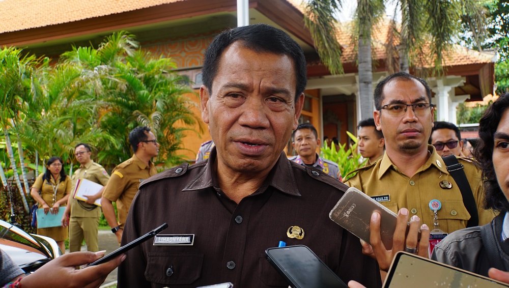 Pj Bupati Buleleng Dorong Dinas dan BUMD Berinovasi Tingkatkan PAD