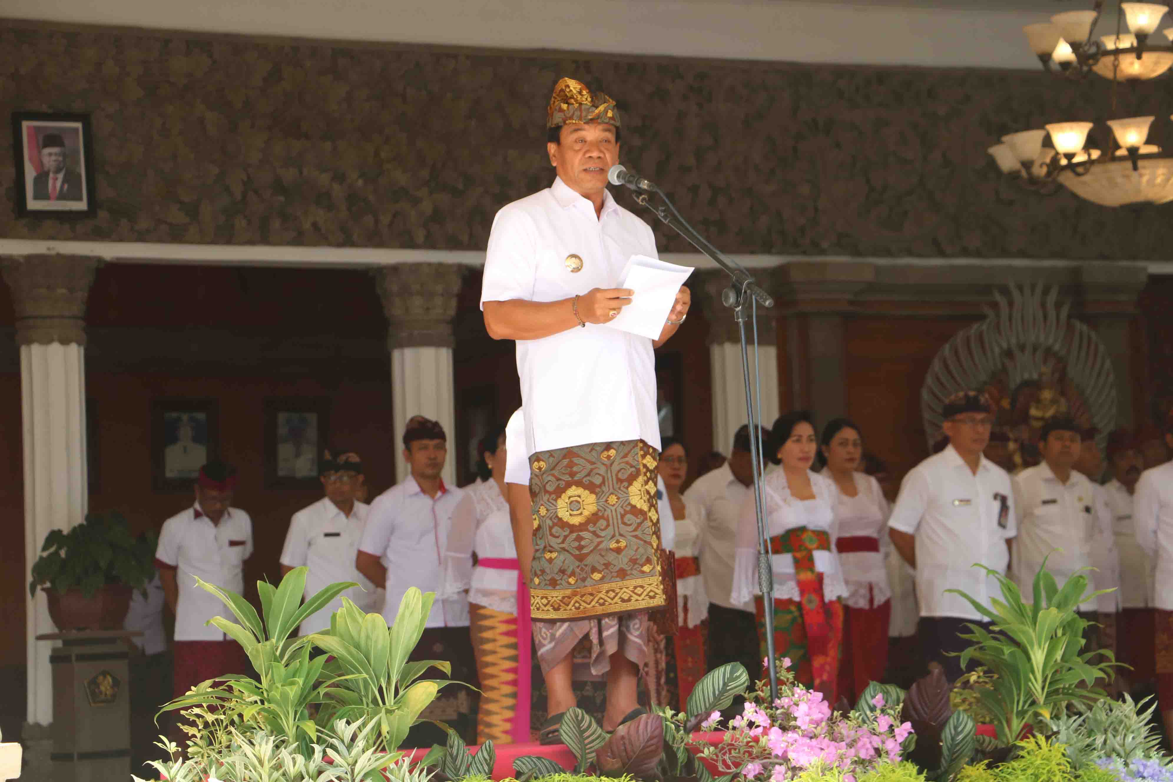 Pj Bupati Buleleng Pimpin Upacara Peringatan Hari Lahir Pancasila 1 Juni 2023